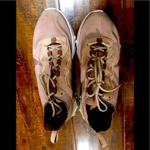 Gentle Used Nike React Element 55 -Size 8.5
